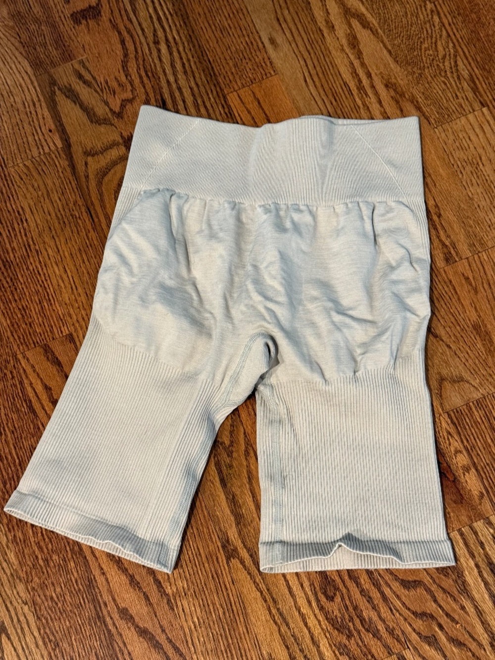 Lazuli Label Cream Shorts